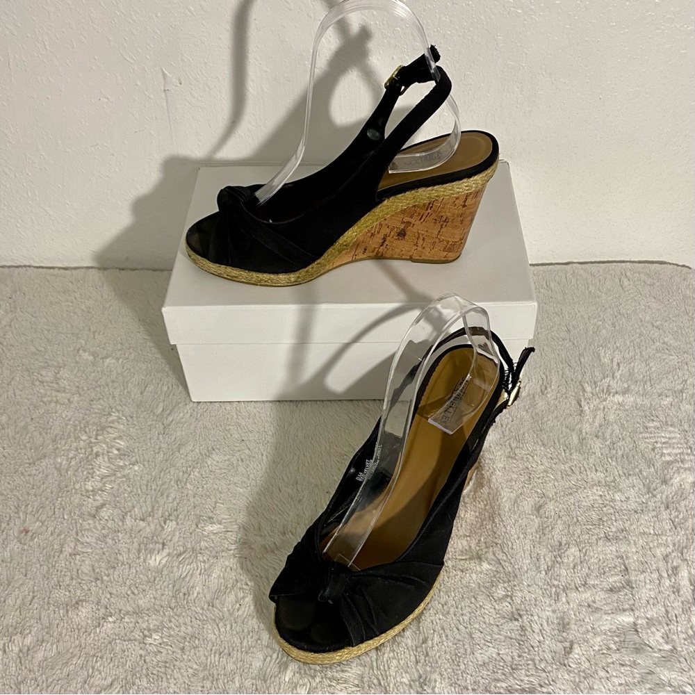 Seychelles Black Slingback Peep Toe Wedges Women’s Size 8M Vegan